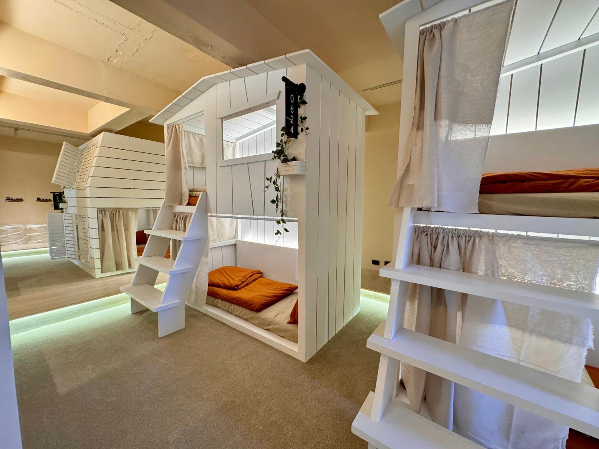 Perbed Hostel-Taichung Station Dış mekan fotoğraf