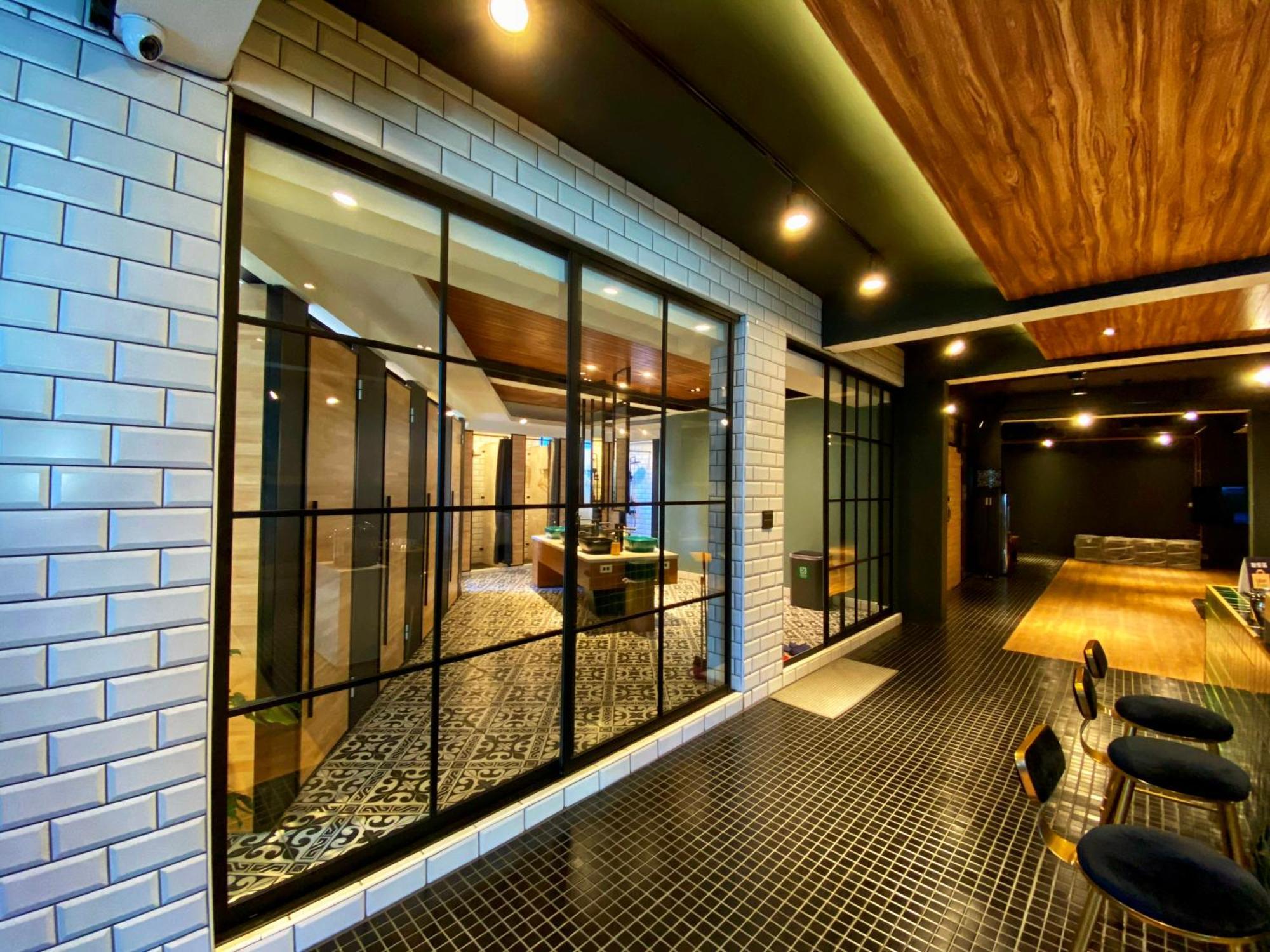 Perbed Hostel-Taichung Station Dış mekan fotoğraf